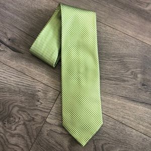 GORGEOUS Brioni handmade silk tie-made in Italy with serial number